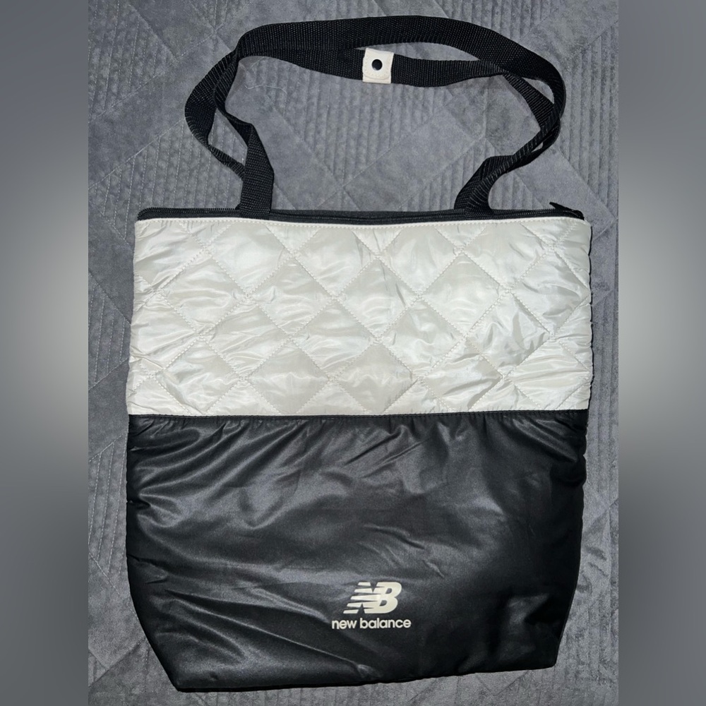 New Balance Quilted Tote 🖤